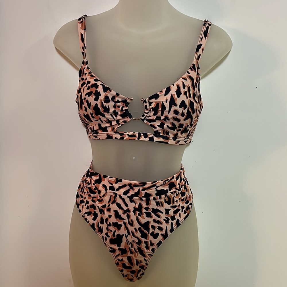 Boutique Leopard Print High Waisted Bikini Set Front Cutout L NWT - Picture 2 of 7
